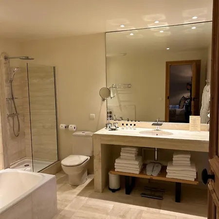 Отель Beaumanoir Small Luxury Boutique Биарриц