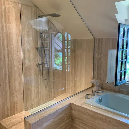 Hotel Beaumanoir Small Luxury Boutique