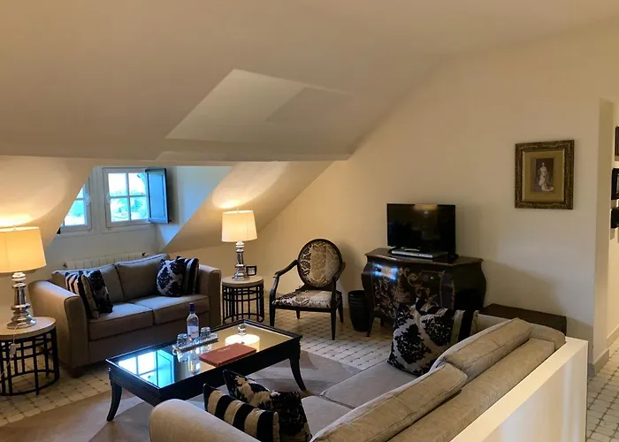 Отель Beaumanoir Small Luxury Boutique