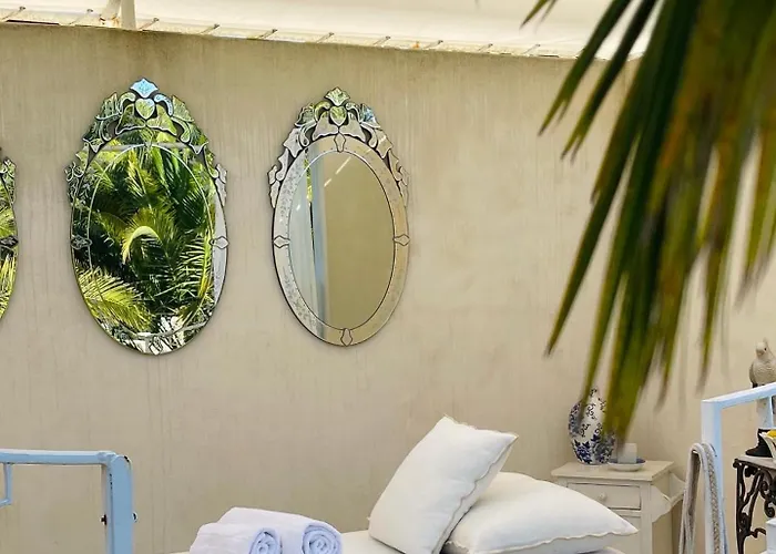 Отель Beaumanoir Small Luxury Boutique 5*